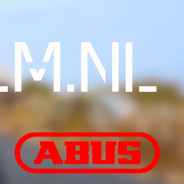 Met de smarthelmen van Abus combineer je topklasse veiligheid met slimme technologie. Dankzij ingebouwde knipperlichten en remlichten ben je altijd goed zichtbaar in het verkeer, dag en nacht. Rijd met vertrouwen en laat elke beweging opvallen! 🚴‍♂️💡 #Abus #SmartHelmet #RideSafe